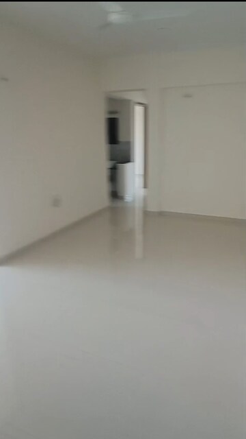 Room in 2 BHK Apartment at Opel Hayat, Kondhwa – for Rent