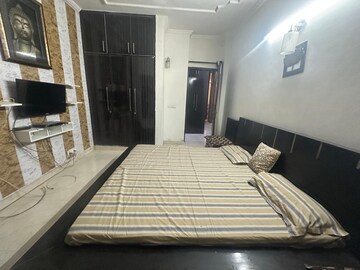 Bedroom in 3 BHK Builder Floor at Chittaranjan Park – for Rent