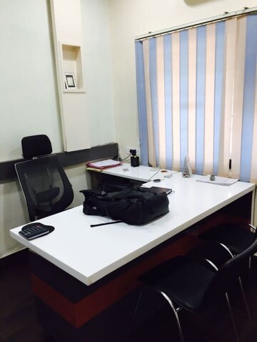  Office Space For Rent in Pandri