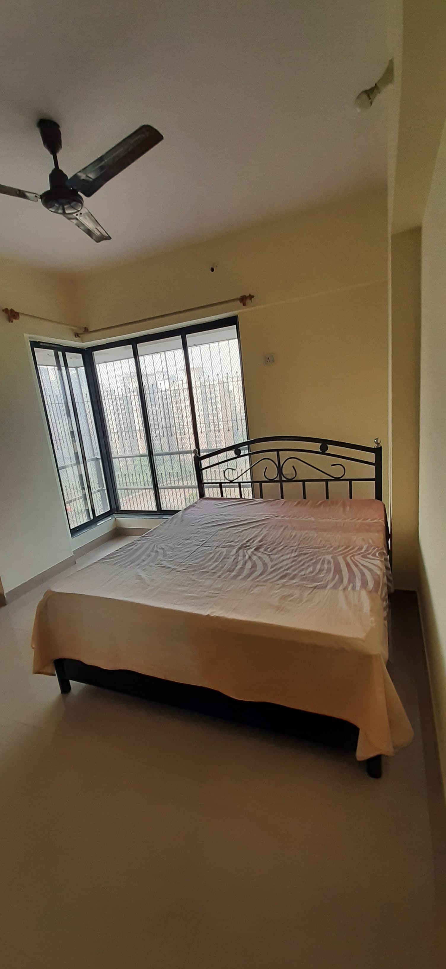 2 BHK Apartment For Rent in Lake Home