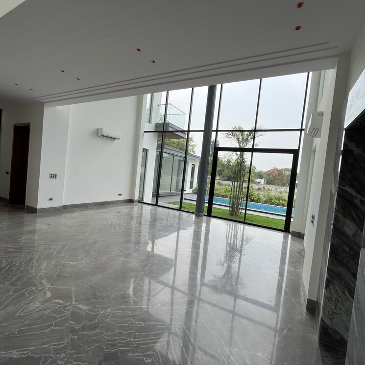 Room, dera mandi 5 Bedroom 43500 Sq.Ft. Villa In Dera Mandi Delhi 8608373