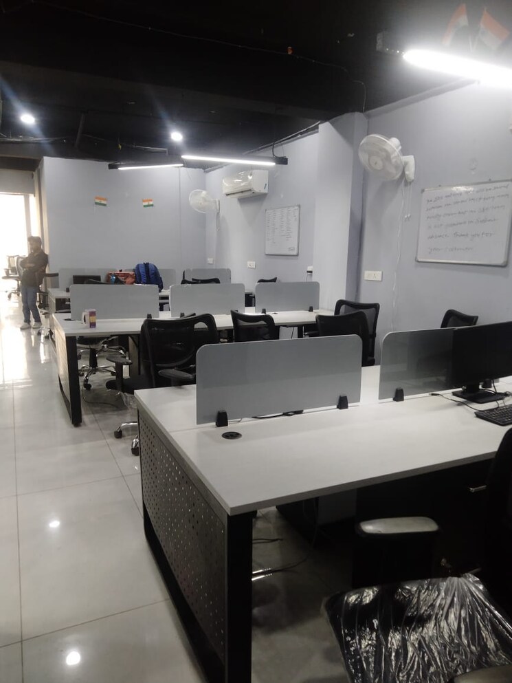 Team Area, sector 2 Commercial Office Space 1950 Sq.Ft. In Sector 2 Noida 8608376