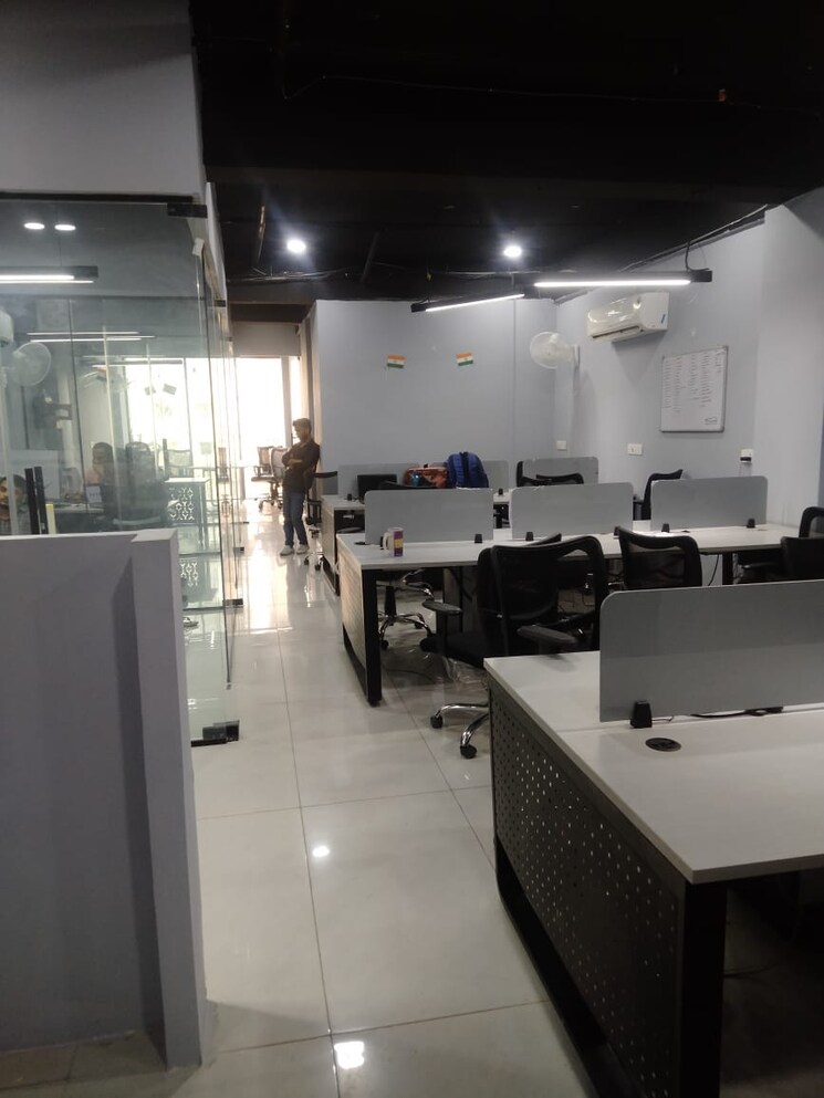 Team Area, sector 2 Commercial Office Space 1950 Sq.Ft. In Sector 2 Noida 8608376