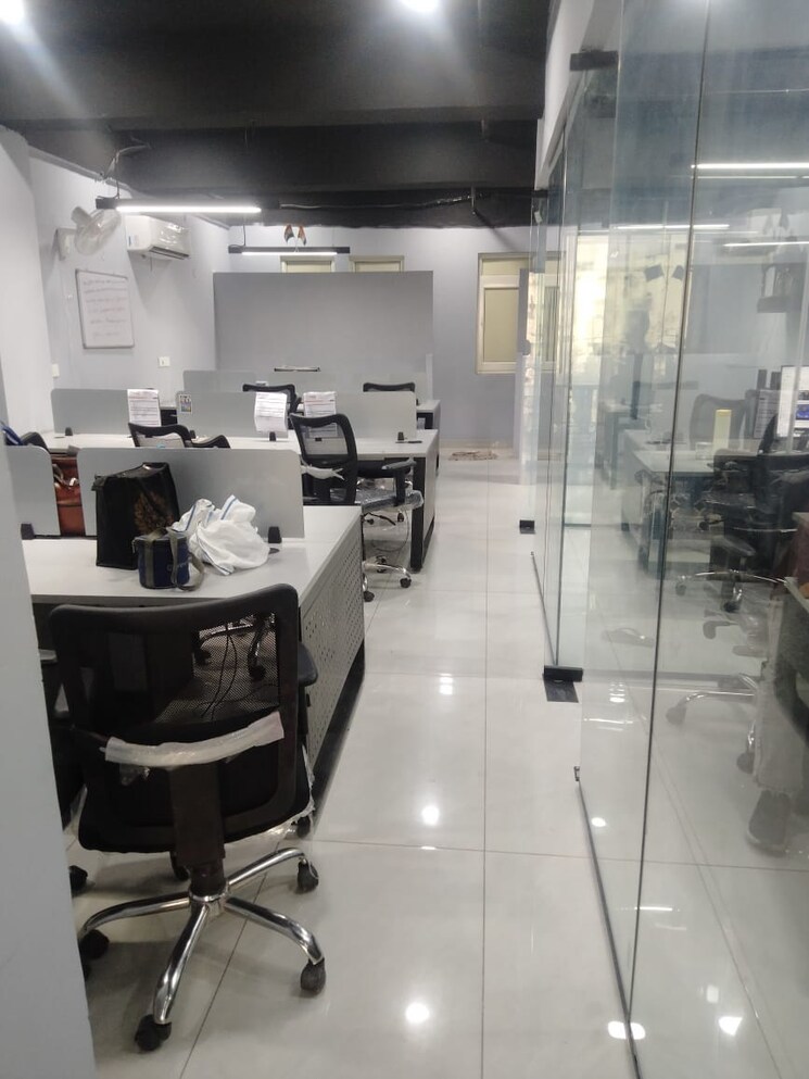 Team Area, sector 2 Commercial Office Space 1950 Sq.Ft. In Sector 2 Noida 8608376