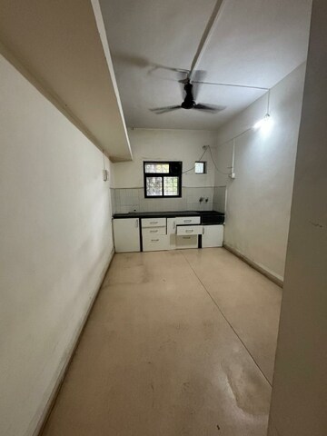 Room in 2 BHK Apartment at Kothrud – for Rent