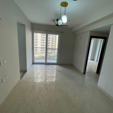 2 BHK Apartment For Rent in Tata Eureka Park, Sector 150