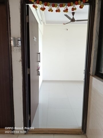 Building Lobby in 1 BHK Apartment at Raunak Bliss B2, Ghodbunder Road – for Rent