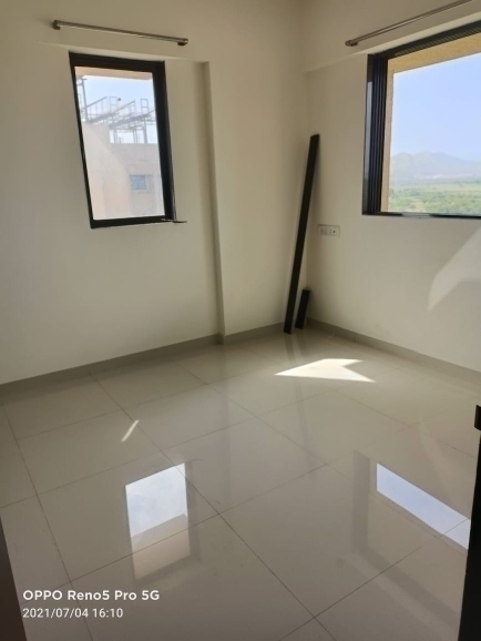 1 BHK + Extra Room Apartment For Rent in Raunak Bliss B2