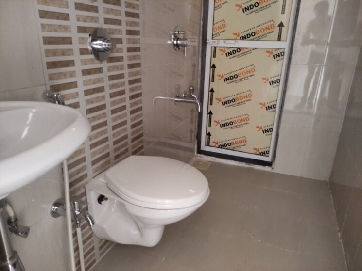 Bathroom, puranik-aarambh 1 Bedroom 361 Sq.Ft. Apartment In Ghodbunder Road Thane 8608435