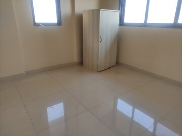 Room in 1 BHK Apartment at Puranik Aarambh, Ghodbunder Road – for Rent