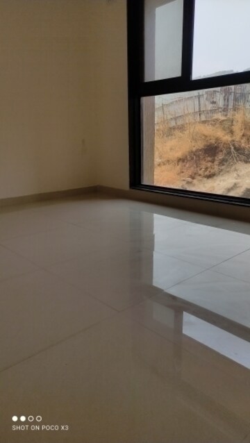 Room in 1 BHK Apartment at Raunak Heights, Ghodbunder Road – for Rent