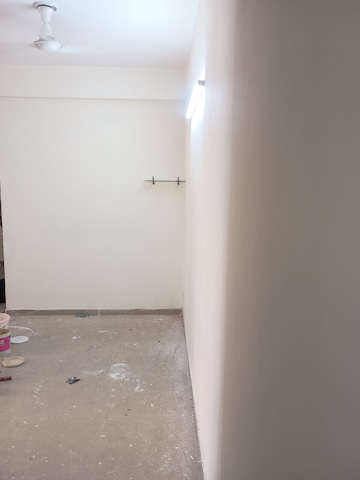 Room in 2 BHK Apartment at Mahagun Mywoods, Sector 16c Greater Noida – for Rent