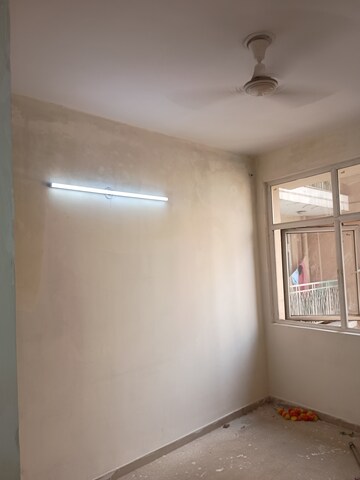 Room in 2 BHK Apartment at Mahagun Mywoods, Sector 16c Greater Noida – for Rent