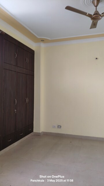 Bedroom in 5 BHK Apartment at Sector 20 – for Sale