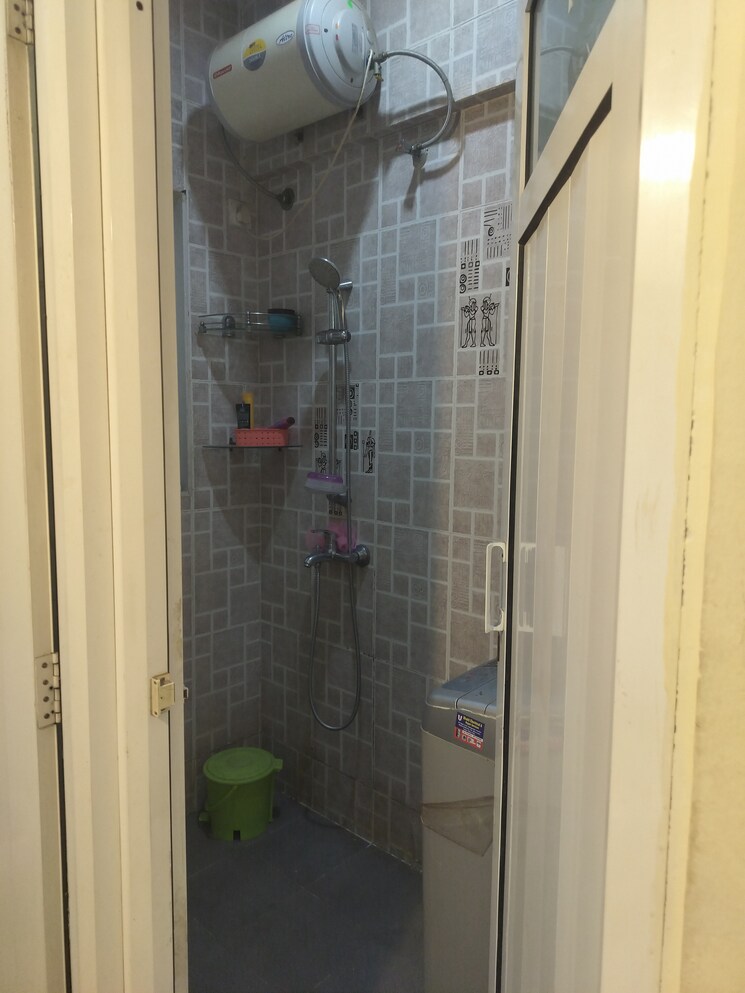 Bathroom, amanora-desire-tower 1 Bedroom 560 Sq.Ft. Apartment In Magarpatta Road Pune 8608556