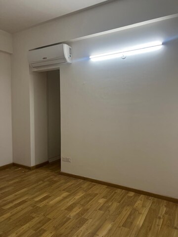 Room in 3 BHK Apartment at Pareena Coban Residences, Sector 99a – for Rent