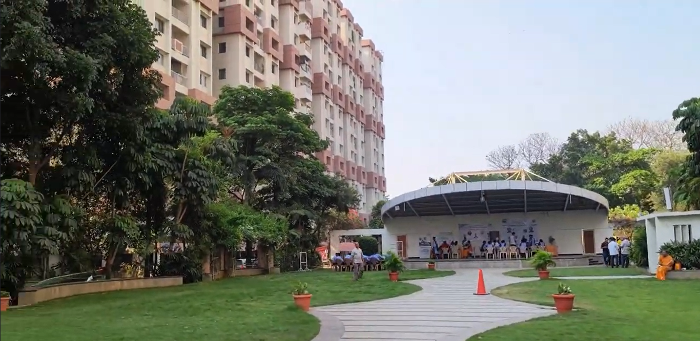 3 BHK + Pooja Room 1685 Sq.Ft. Apartment in My Home Jewel