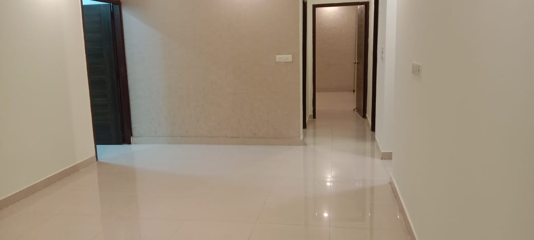 2 BHK + Study Room Apartment For Rent in Mahagun Mirabella