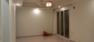 Room in 2 BHK Apartment at Mahagun Mirabella, Sector 79 – for Rent