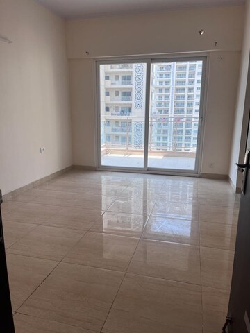 Room in 3 BHK Apartment at Gaur Sportswood, Sector 79 – for Rent