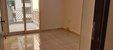 Room in 3 BHK Apartment at Gaur Sportswood, Sector 79 – for Rent