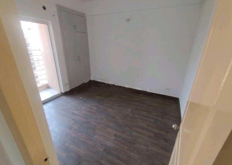 Room, paras-tierea 2 Bedroom 1045 Sq.Ft. Apartment In Sector 137 Noida 8608699