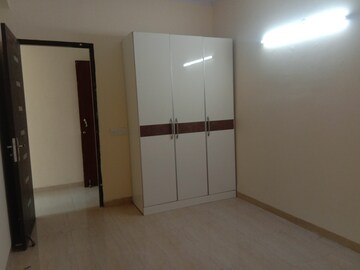 Room in 3 BHK Apartment at Gaur Sportswood, Sector 79 – for Rent