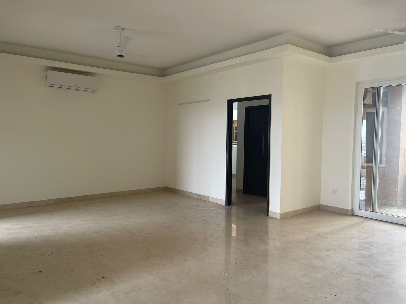 3 BHK + Study Room 2287 Sq.Ft. Apartment in Wave Amore