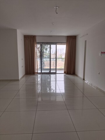 Room in 3 BHK Apartment at Kanchan Osian One and Only, Koregaon Park – for Sale