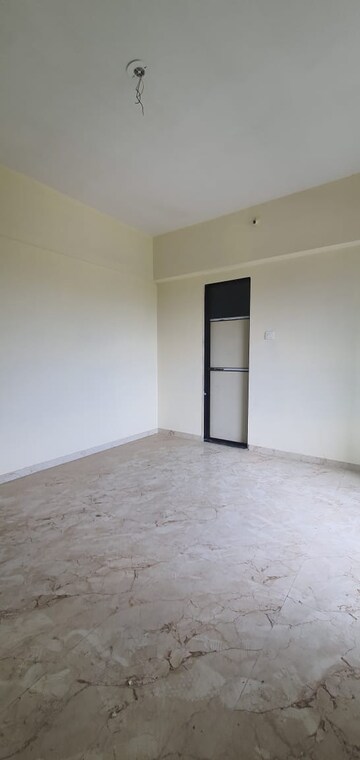 Room in 3 BHK Apartment at Parsik Nagar – for Sale