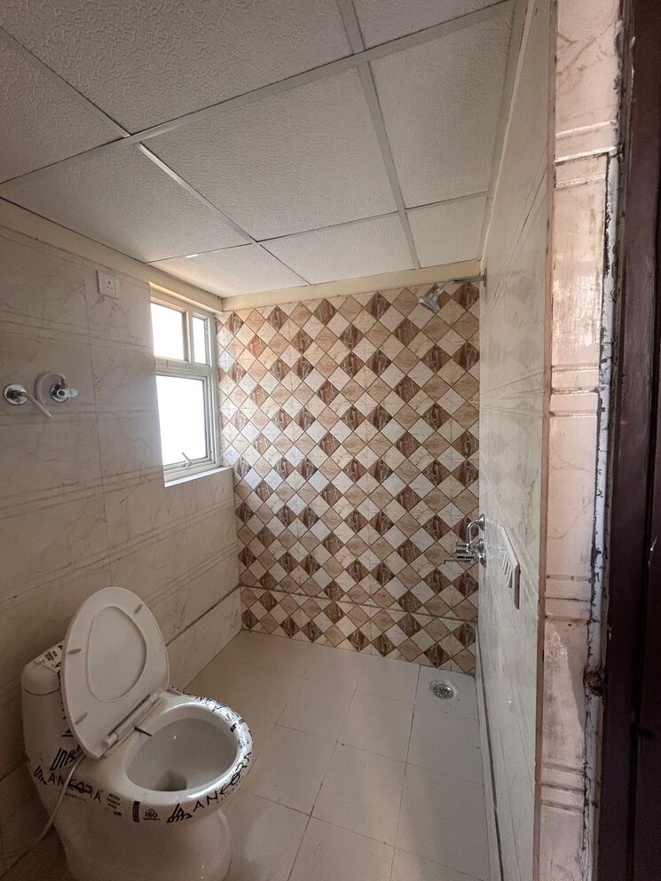 Bathroom, mehak-jeevan 2 Bedroom 807 Sq.Ft. Apartment In Raj Nagar Extension Ghaziabad 8608749