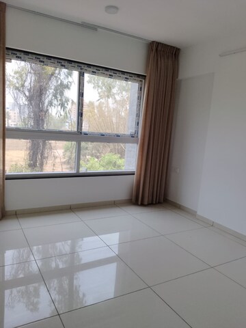 Room in 4 BHK Apartment at Kanchan Osian One and Only, Koregaon Park – for Sale