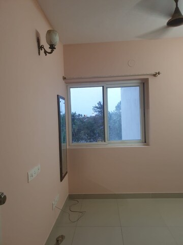 Room in 3 BHK Apartment at Mantri Webcity, Hennur – for Rent