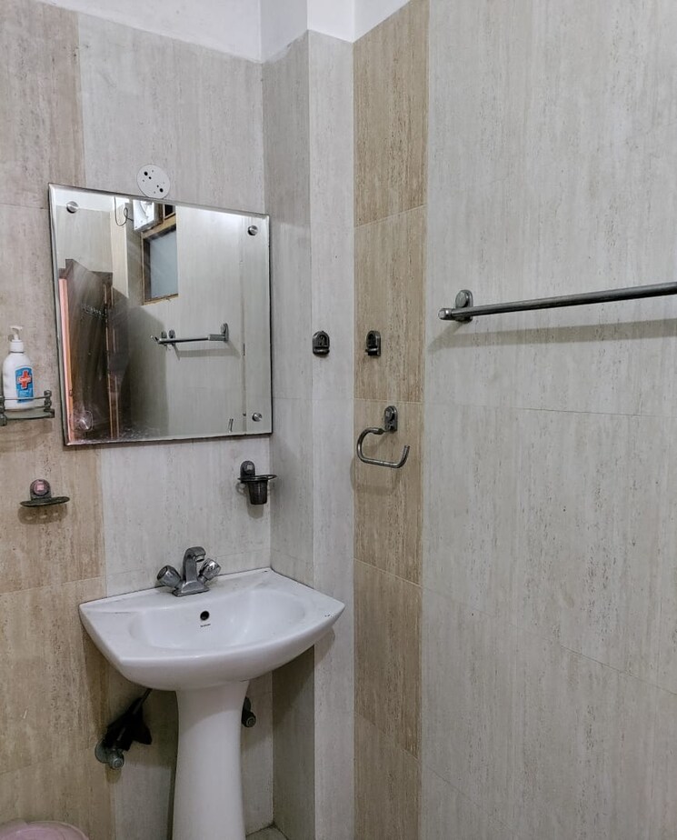 Bathroom, gomti nagar 2 Bedroom 1518 Sq.Ft. Apartment In Gomti Nagar Lucknow 8608832