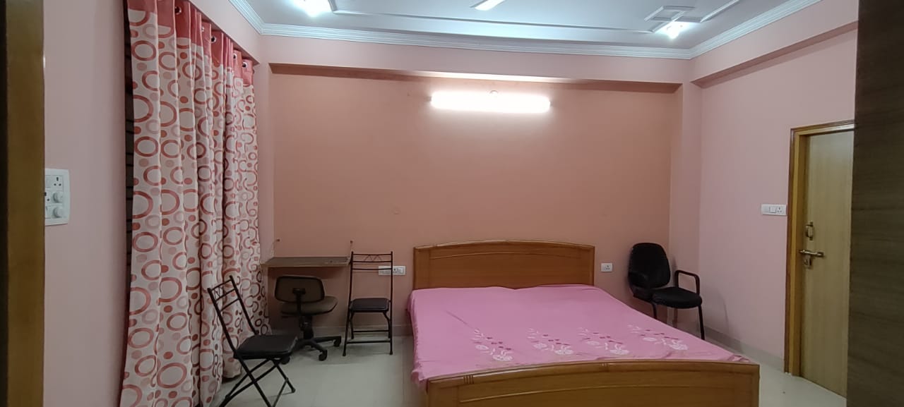 2 BHK + Extra Room Apartment For Rent in Arvind Properties 