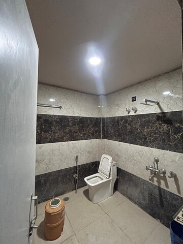 Bathroom in 2 BHK Apartment at Gomti Nagar – for Rent