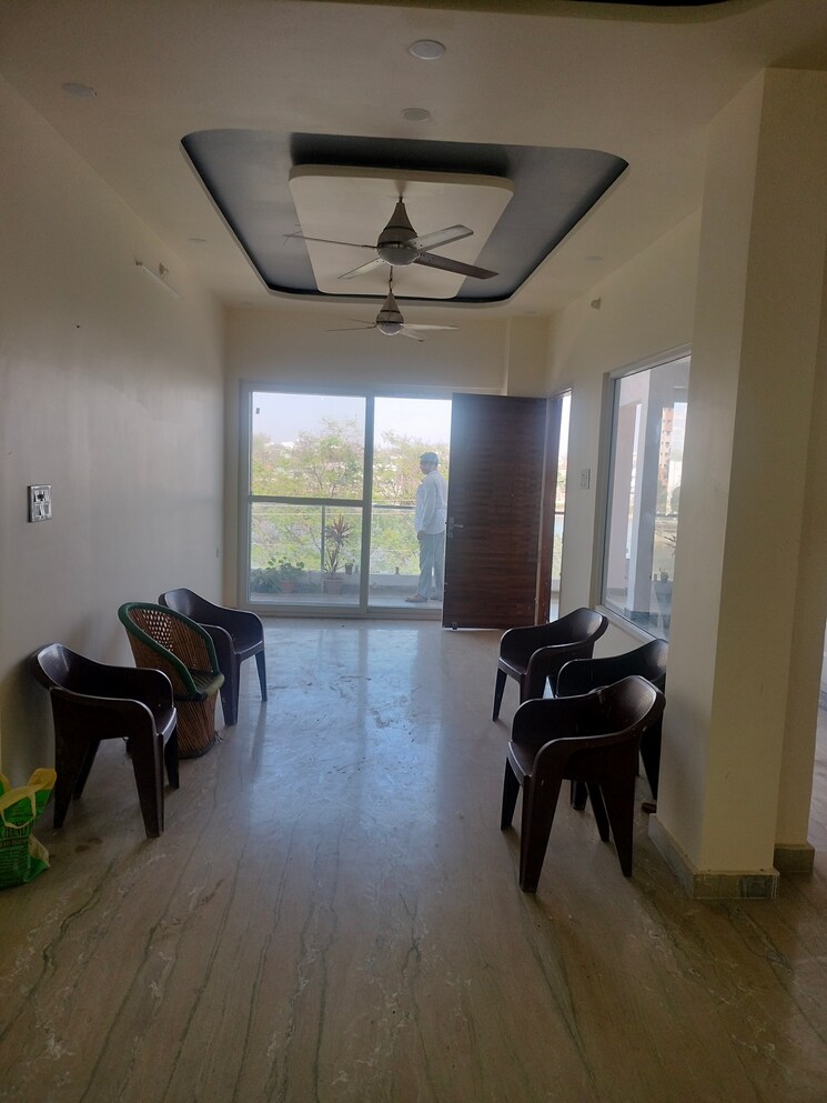 Floor Plan, gomti nagar Commercial Office Space 2200 Sq.Ft. In Gomti Nagar Lucknow 8608883