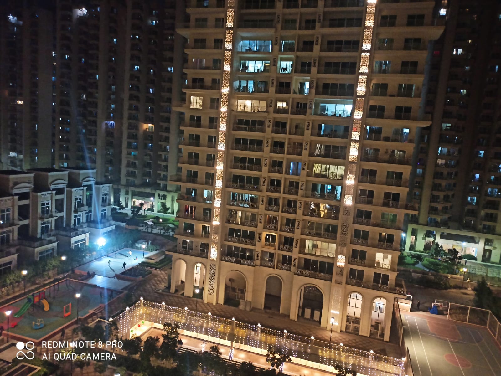 3 BHK Apartment For Rent in Mahagun Mirabella