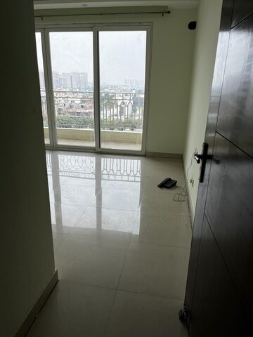 Bathroom in 3 BHK Apartment at Mahagun Mirabella, Sector 79 – for Rent