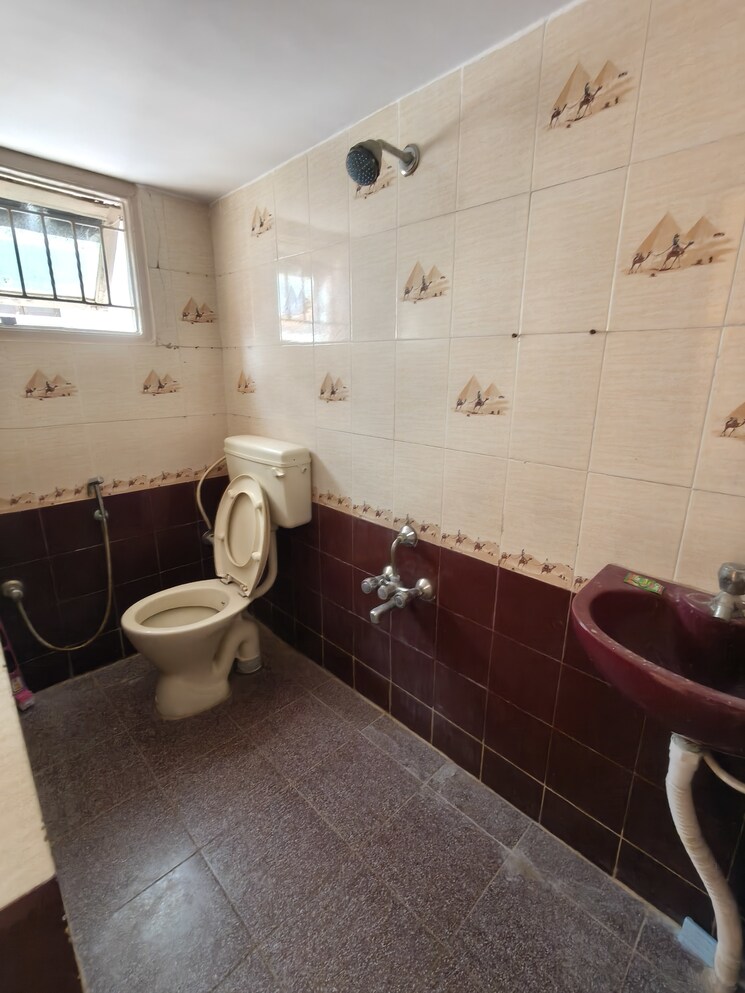 Bathroom, cv raman nagar 2 Bedroom 1000 Sq.Ft. Builder Floor In Cv Raman Nagar Bangalore 8608970