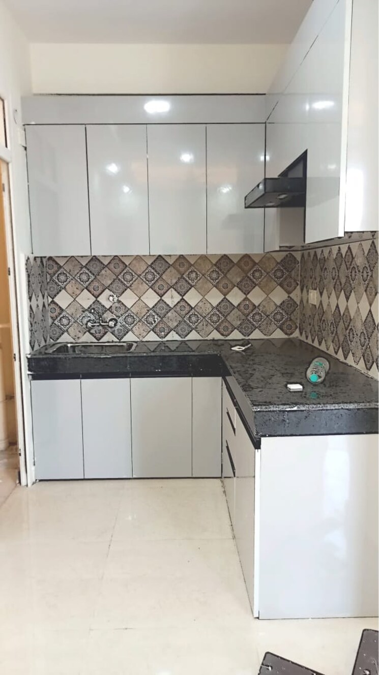 Kitchen, signature-global-golf-greens 3 Bedroom 732 Sq.Ft. Apartment In Sector 79 Gurgaon 8608977