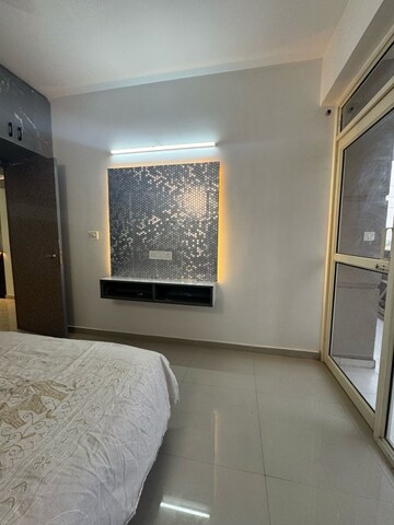 2 BHK Apartment For Rent in Pyramid Fusion Homes, Sector 70a