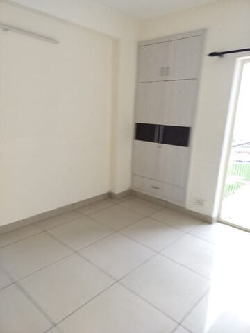 Room in 2 BHK Apartment at Ajnara Homes, Sector 16b Greater Noida – for Rent