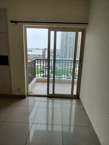 Room in 2 BHK Apartment at Ajnara Homes, Sector 16b Greater Noida – for Rent