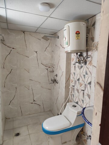 Bathroom in 2.5 BHK Apartment at Futec Gateway, Sector 75 – for Rent