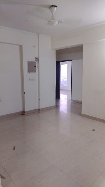Room in 3.5 BHK Apartment at Alphacorp Gurgaon One 84, Sector 84 – for Rent