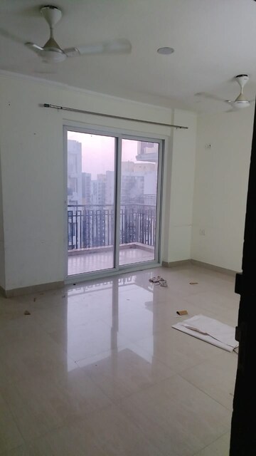 Room in 3.5 BHK Apartment at Alphacorp Gurgaon One 84, Sector 84 – for Rent