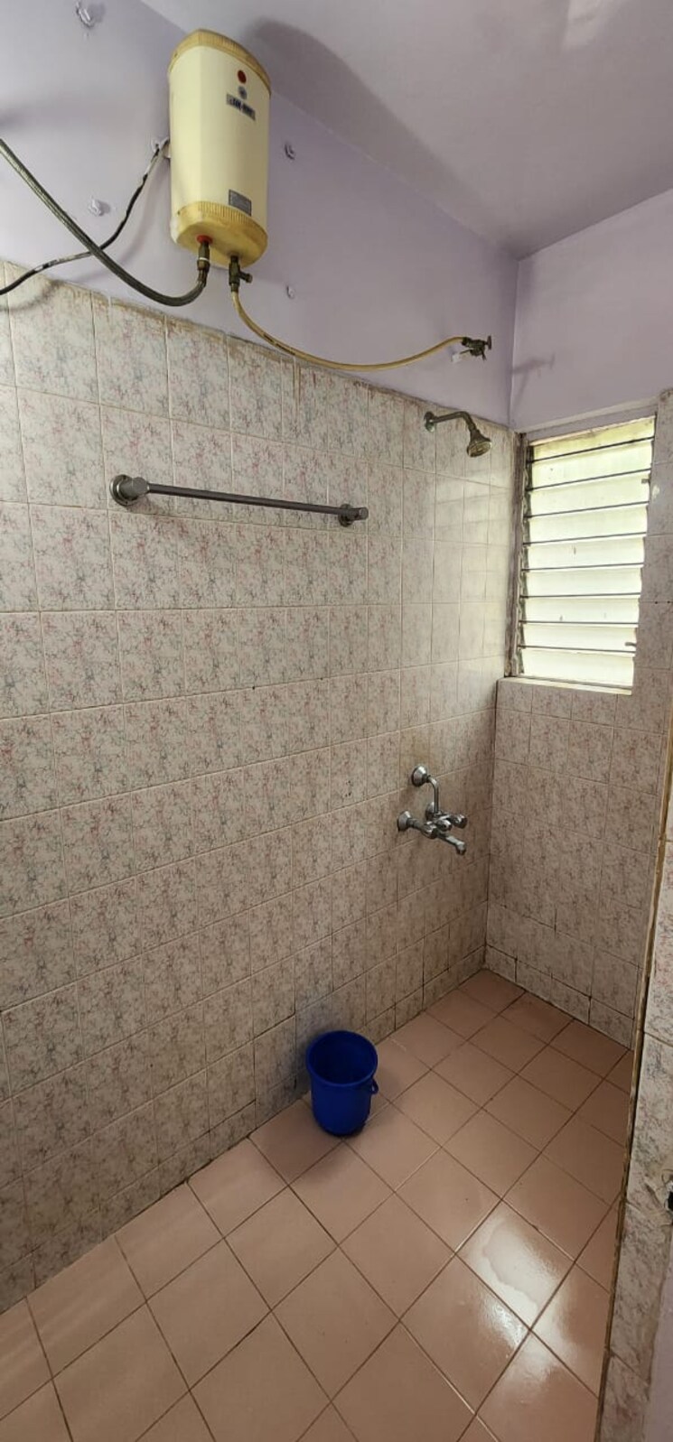 Bathroom, sunshine-court 1 Bedroom 600 Sq.Ft. Apartment In Kalyani Nagar Pune 8609172