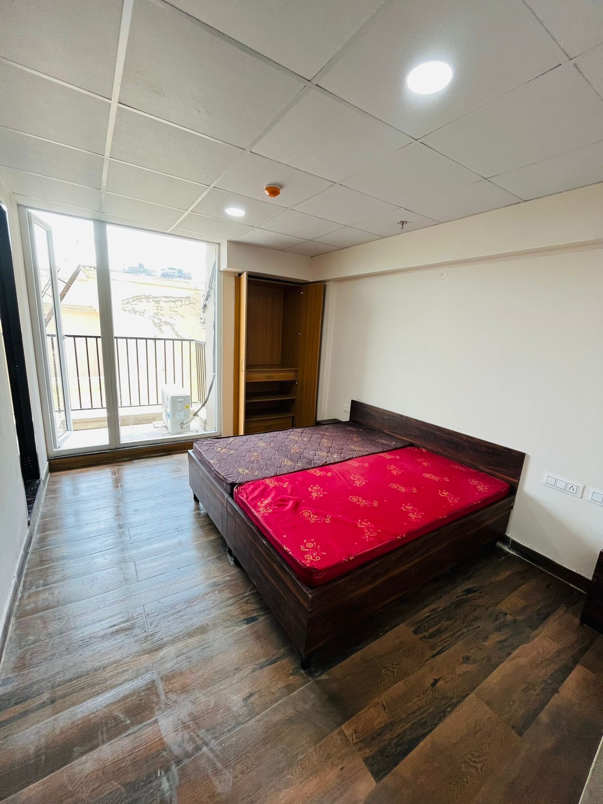 2.5 BHK + Servant Room 250 Sq.Ft. Apartment in La Prisma