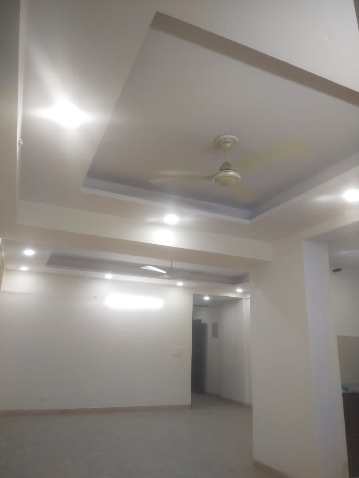 3 BHK + Extra Room Apartment For Rent in Ajnara Homes